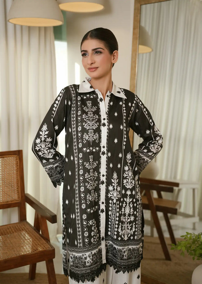 Monochrome Majesty - Chapter One